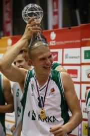 Takole se je lanskega superpokala veselil Edo Murić.